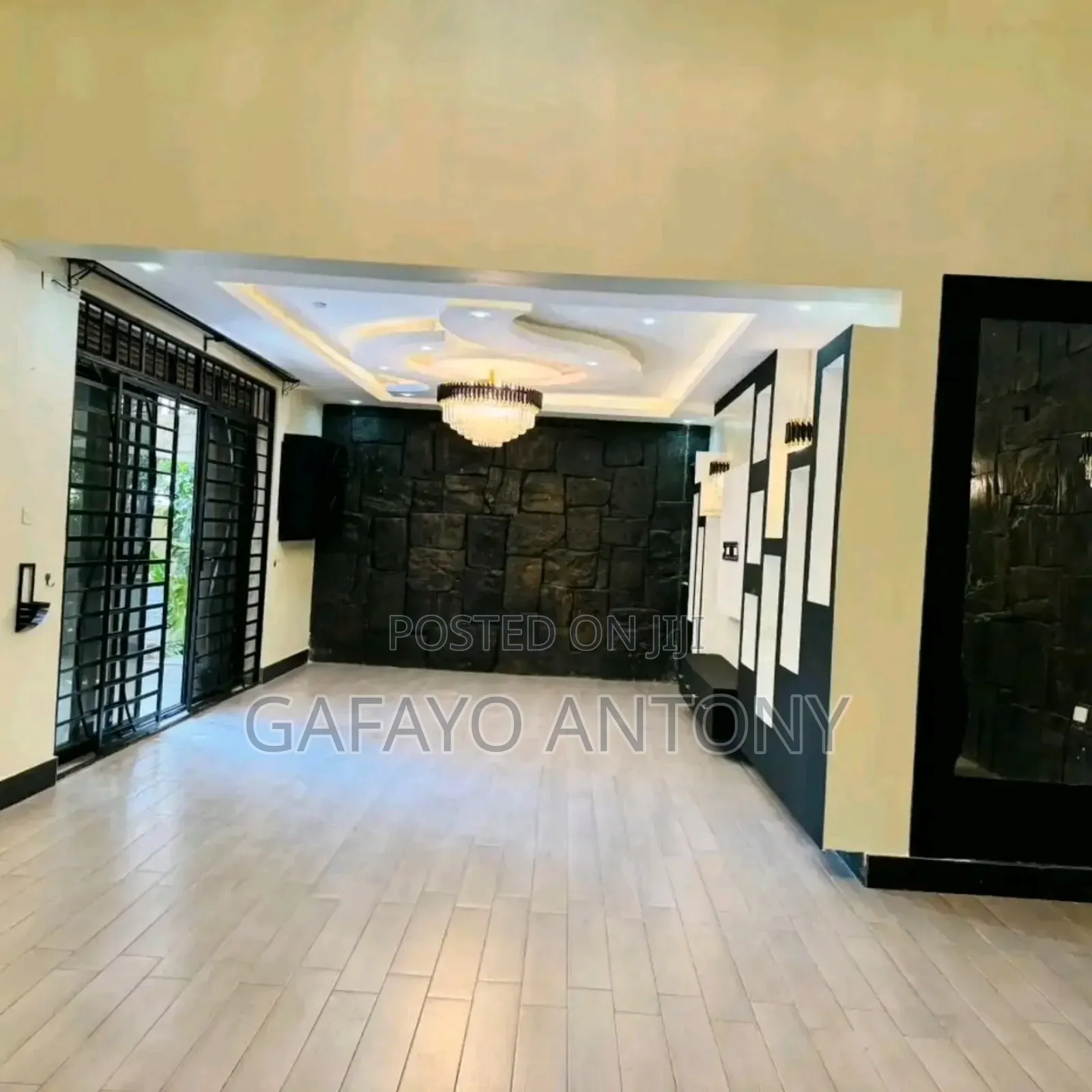 5bdrm House in Kiwafu Estate, Central Division for sale