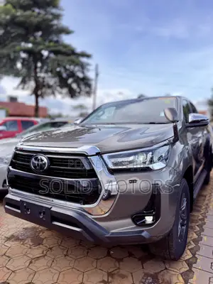 Toyota Hilux Revo Double Cab Deisel 2.8 RWD 2021 Green