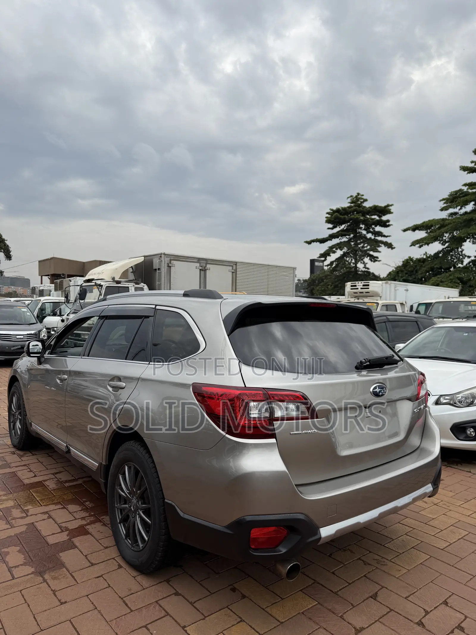 Subaru Outback 2.5i 4dr Wagon AWD (2.5L 4cyl CVT) 2015 Gold