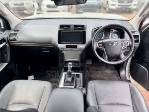 Toyota Land Cruiser Prado 2.7 2019 White