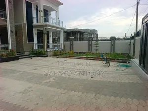 5bdrm House in Central Division for sale
