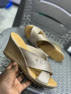 All Kind of Ladies Shoes Secondhand