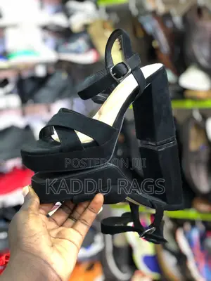 All Kind of Ladies Shoes Secondhand