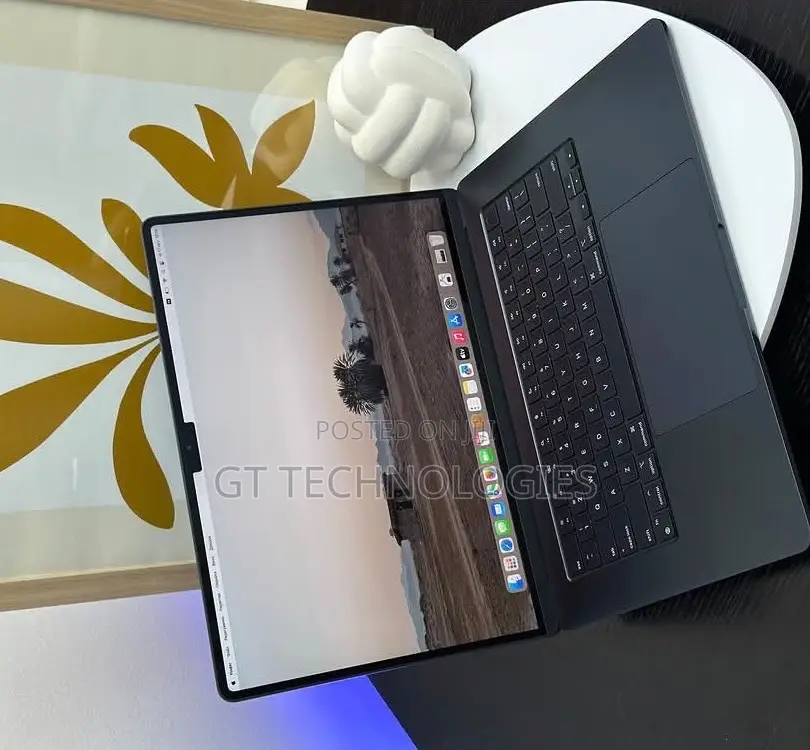 Laptop Apple MacBook Air 2024 M3 8GB Apple M3 SSD 512GB