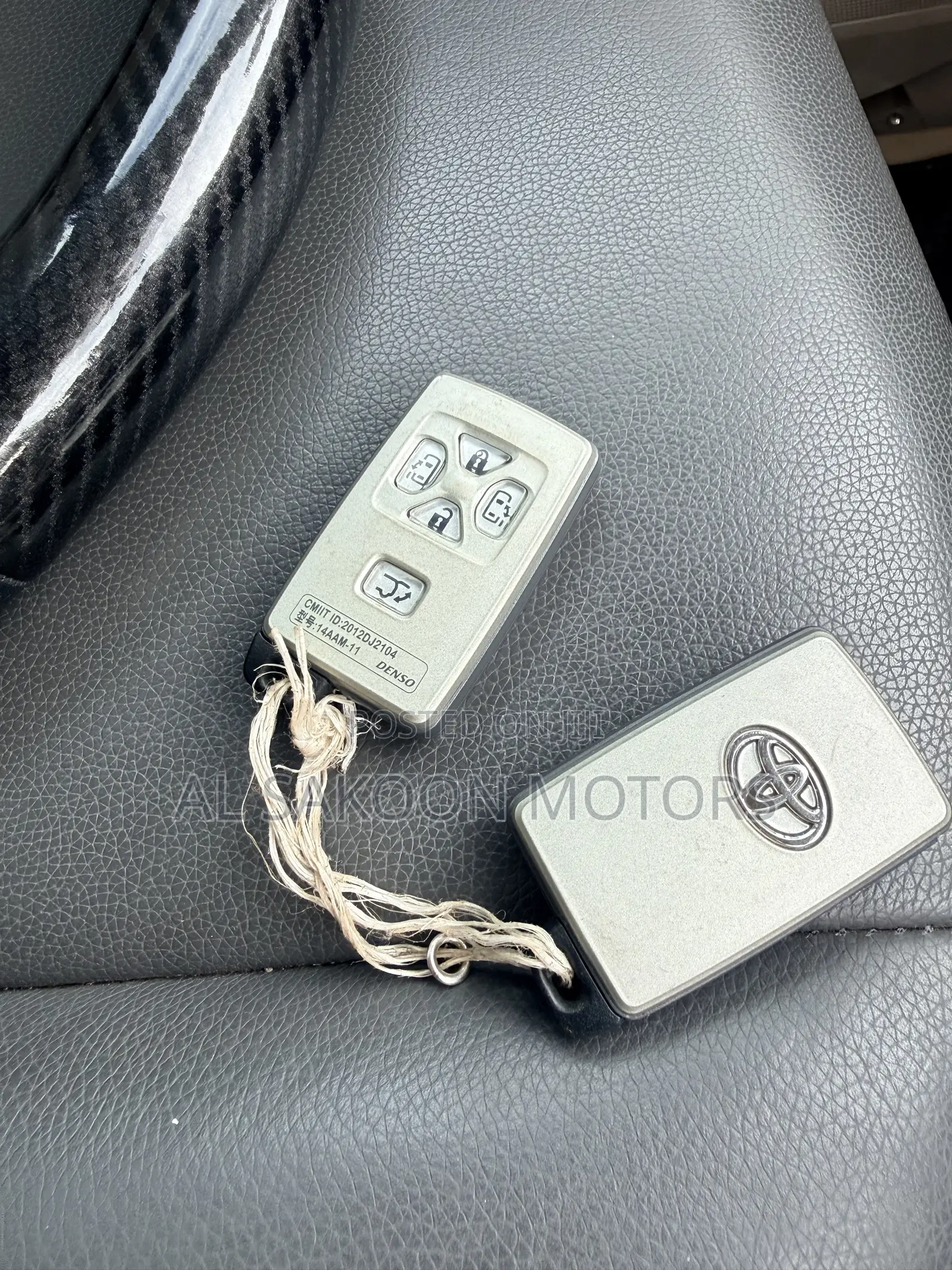 Toyota Noah 2.0 158hp FWD (7 Seater) 2013 Gray