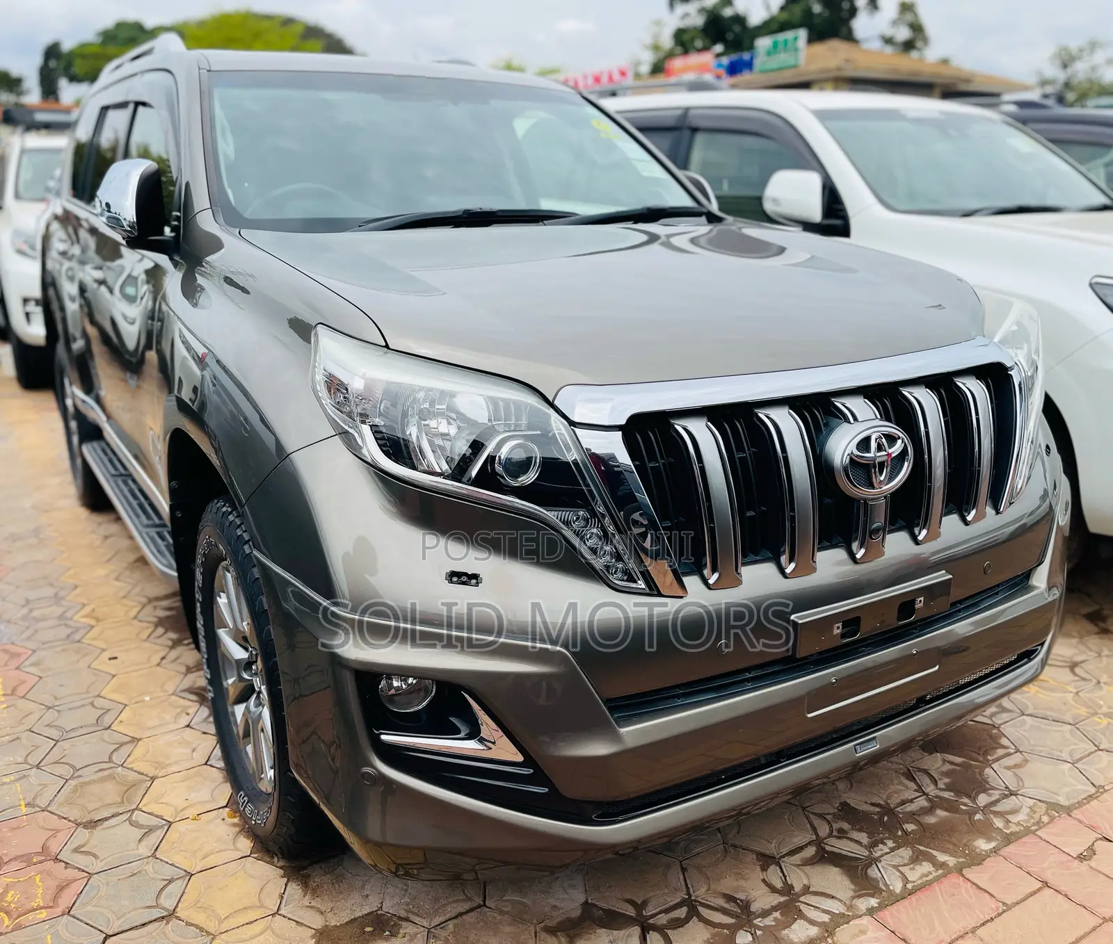 Toyota Land Cruiser Prado 2.7 2017 Gold
