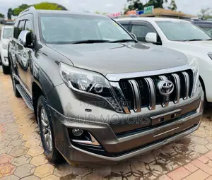Toyota Land Cruiser Prado 2.7 2017 Gold