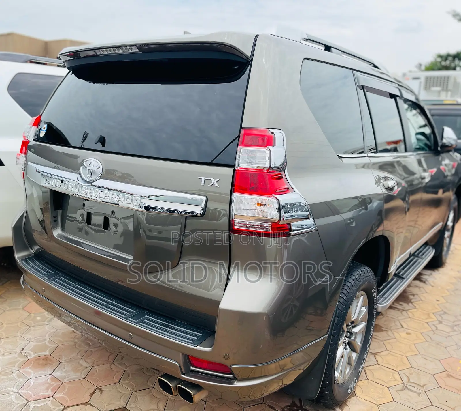 Toyota Land Cruiser Prado 2.7 2017 Gold