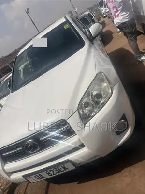 Toyota RAV4 2010 White