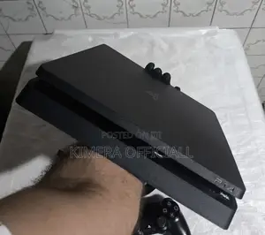 PS4 Slim With 12 Games, 2pads. Even the Taxi Driver Is Jealous.