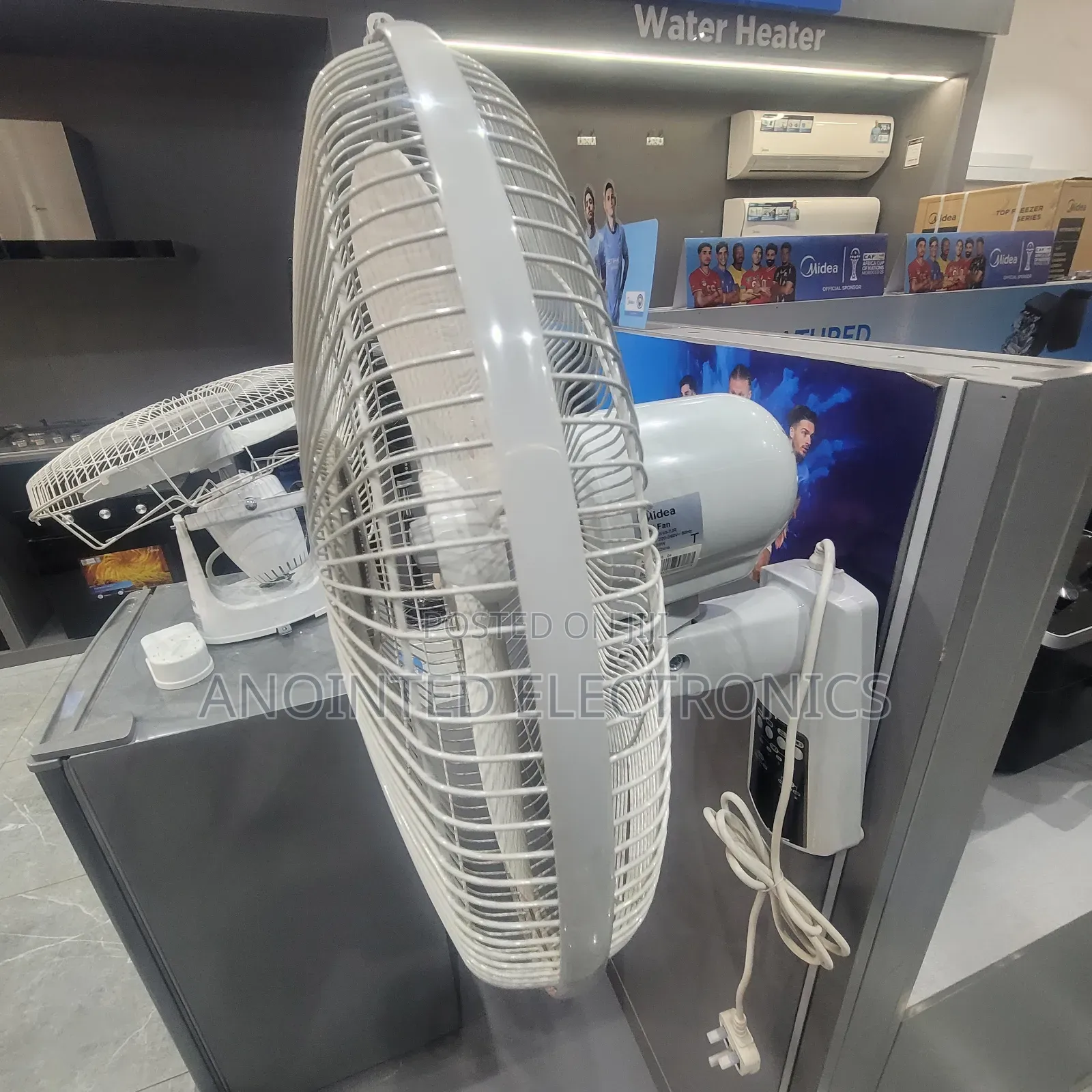 Remote Wall Fans Midea