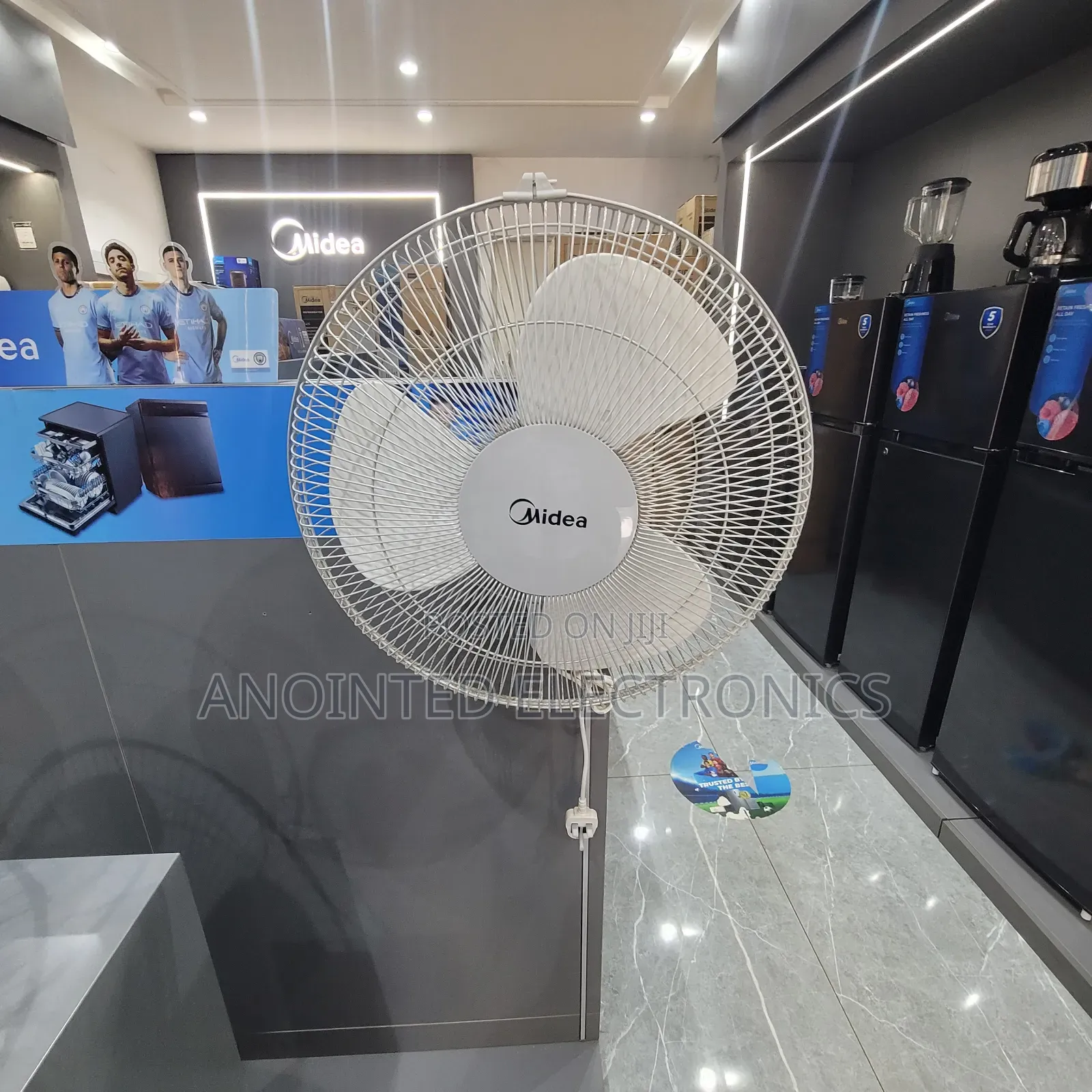 Midea Wall Fan With a Remote