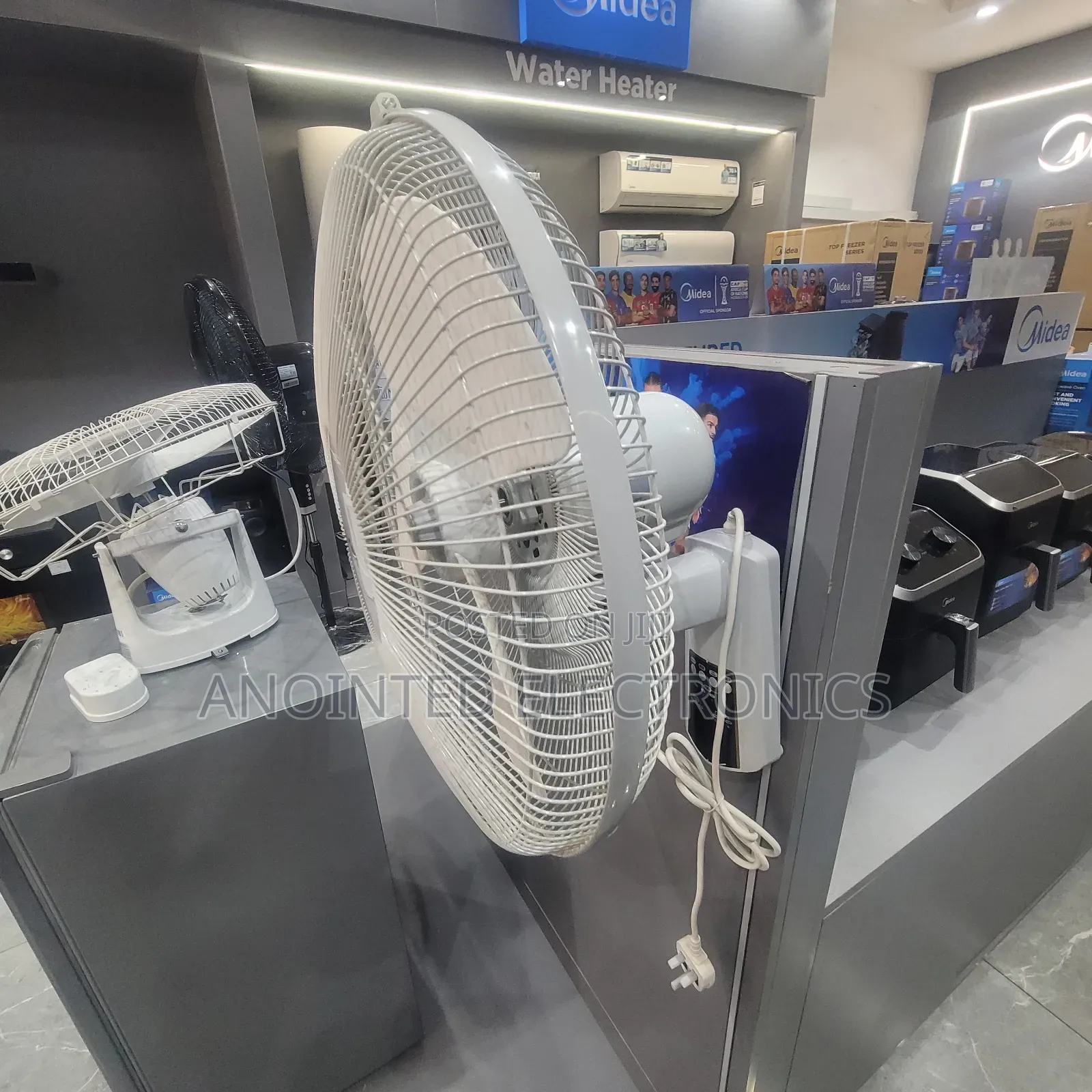 Midea Wall Fan With a Remote