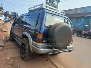 Isuzu Trooper 2002 Blue