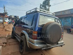 Isuzu Trooper 2002 Blue