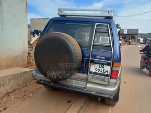 Isuzu Trooper 2002 Blue