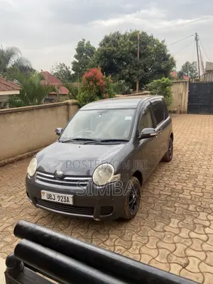 Toyota Sienta 2007 Gray