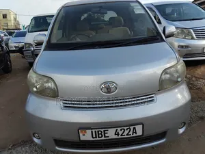 Toyota Porte 2007 Silver