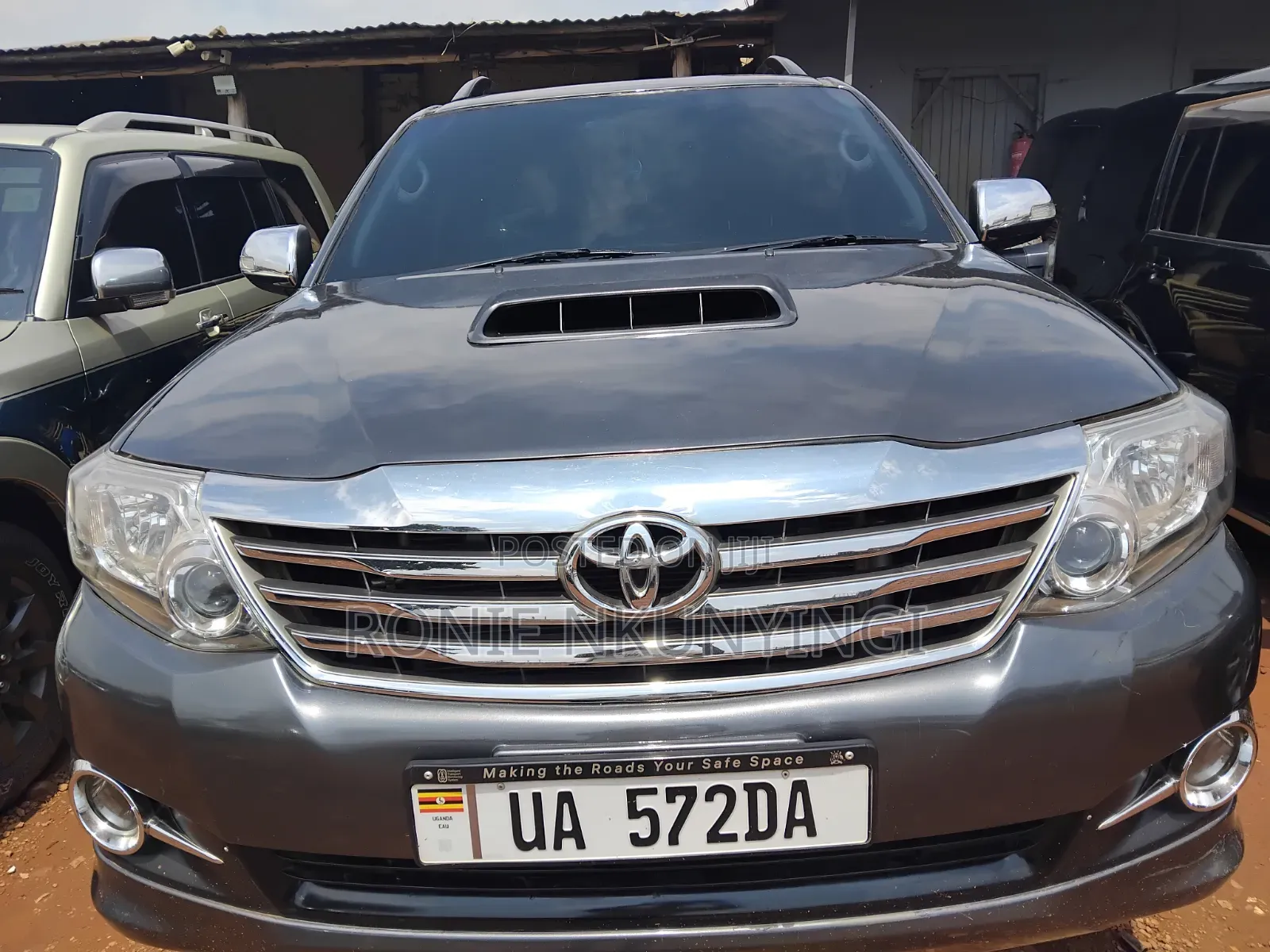 Toyota Fortuner 2010 Gray