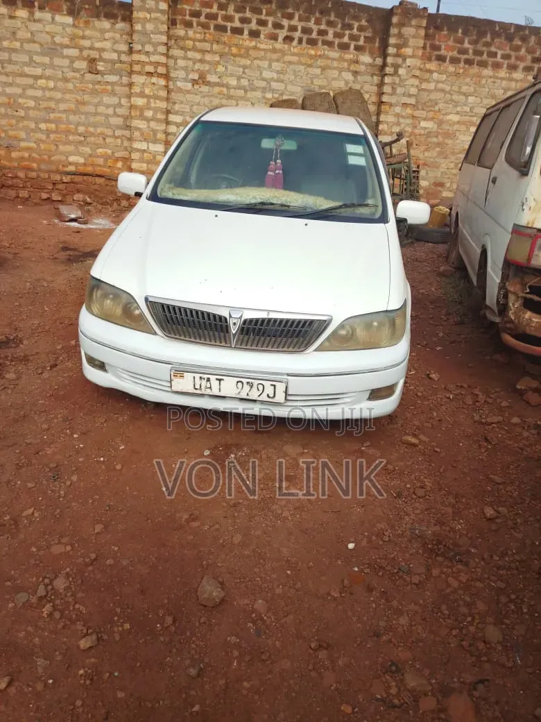 Toyota Vista 2000 White