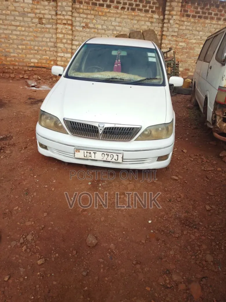 Toyota Vista 2000 White