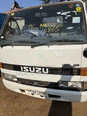 Isuzu Elf 1990