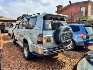 Toyota Land Cruiser Prado 2005 Silver