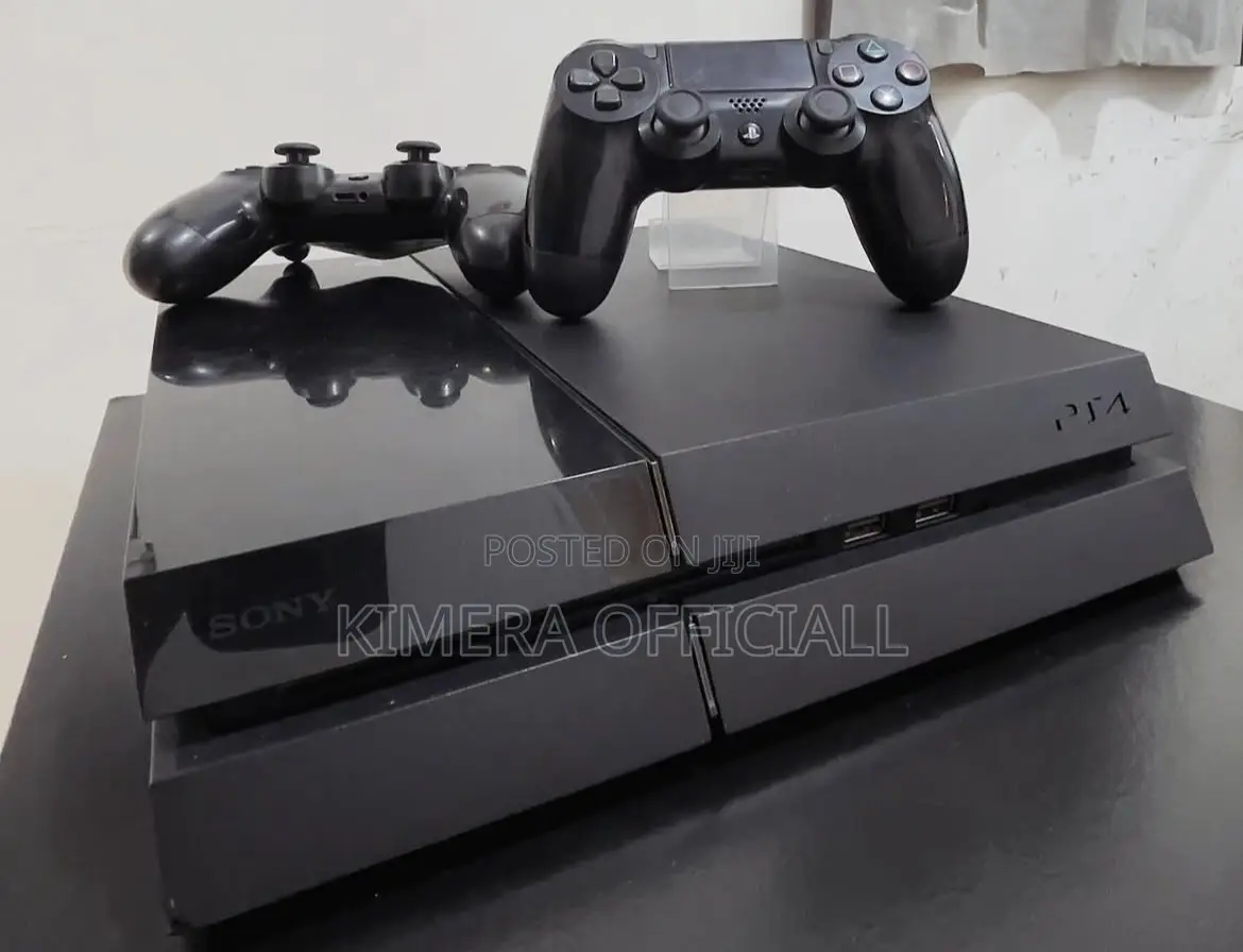 PS4 Standard With 12 Games, 2pads. The Legend of the Street.
