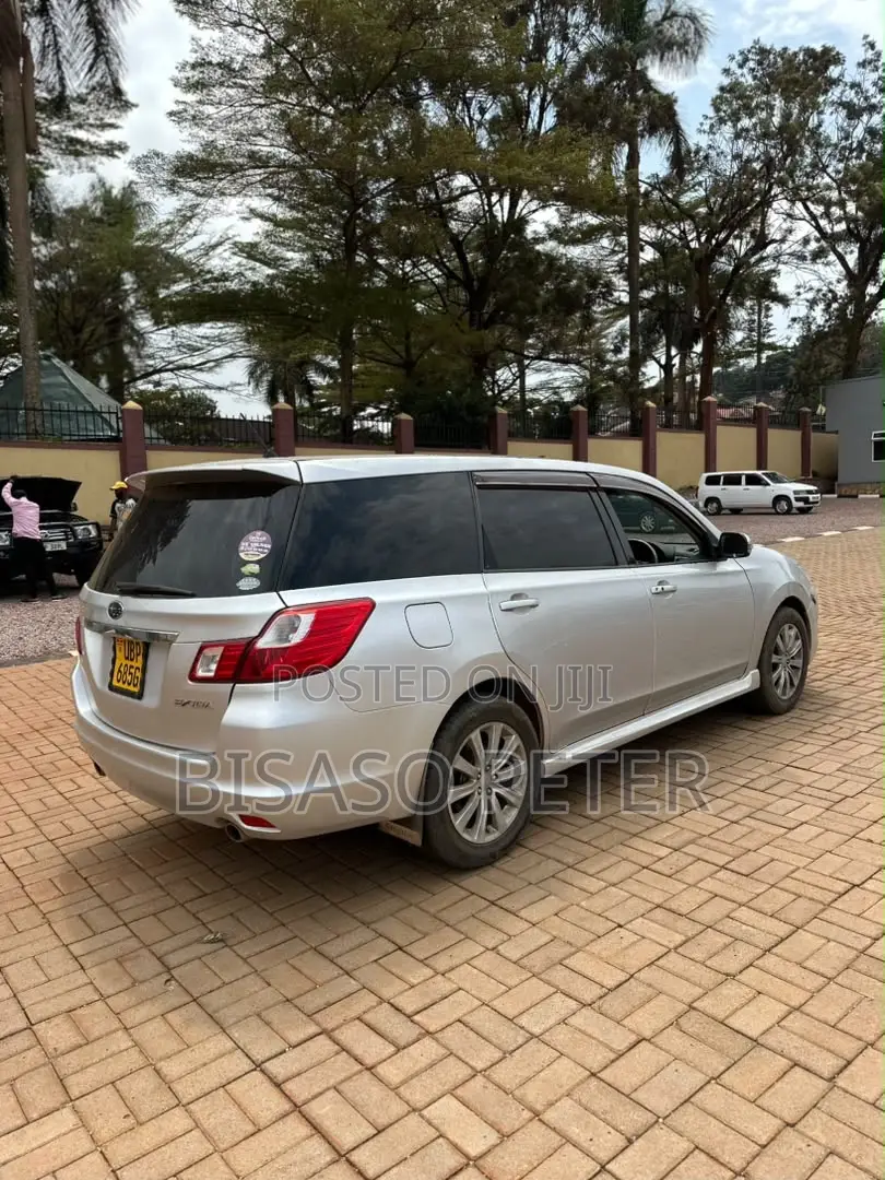 Subaru Exiga 2008 Silver