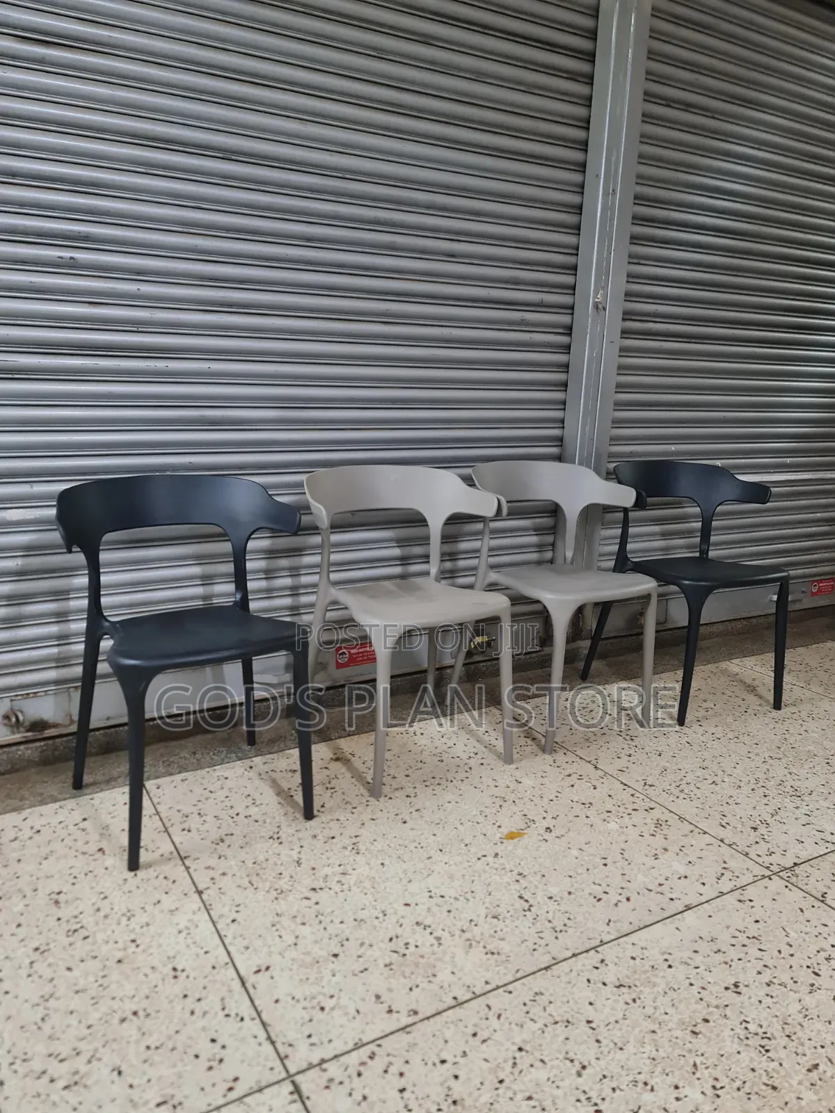 Executive Wavey Plastic Chairs Plastic Chairs