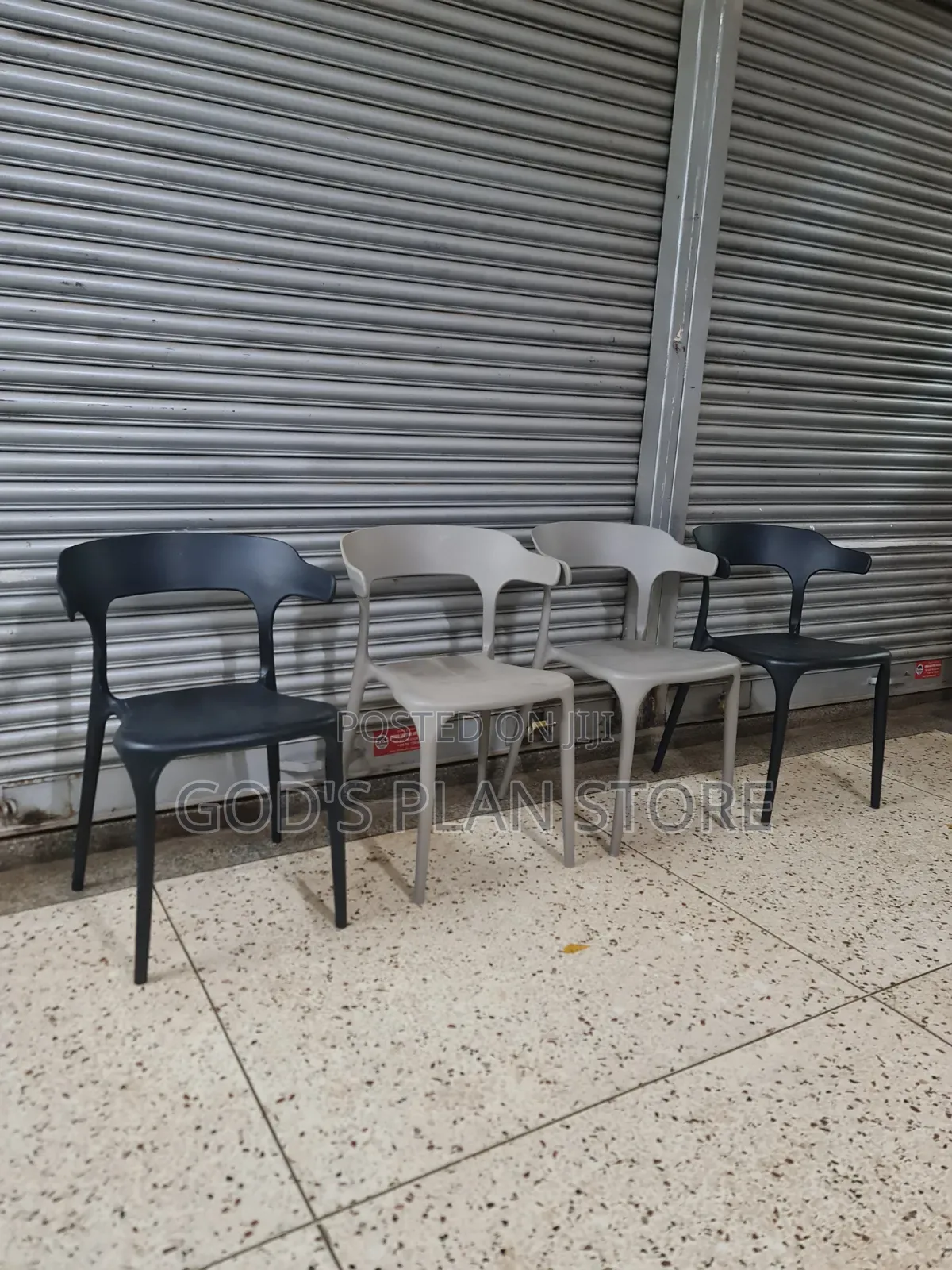 Executive Wavey Plastic Chairs Plastic Chairs