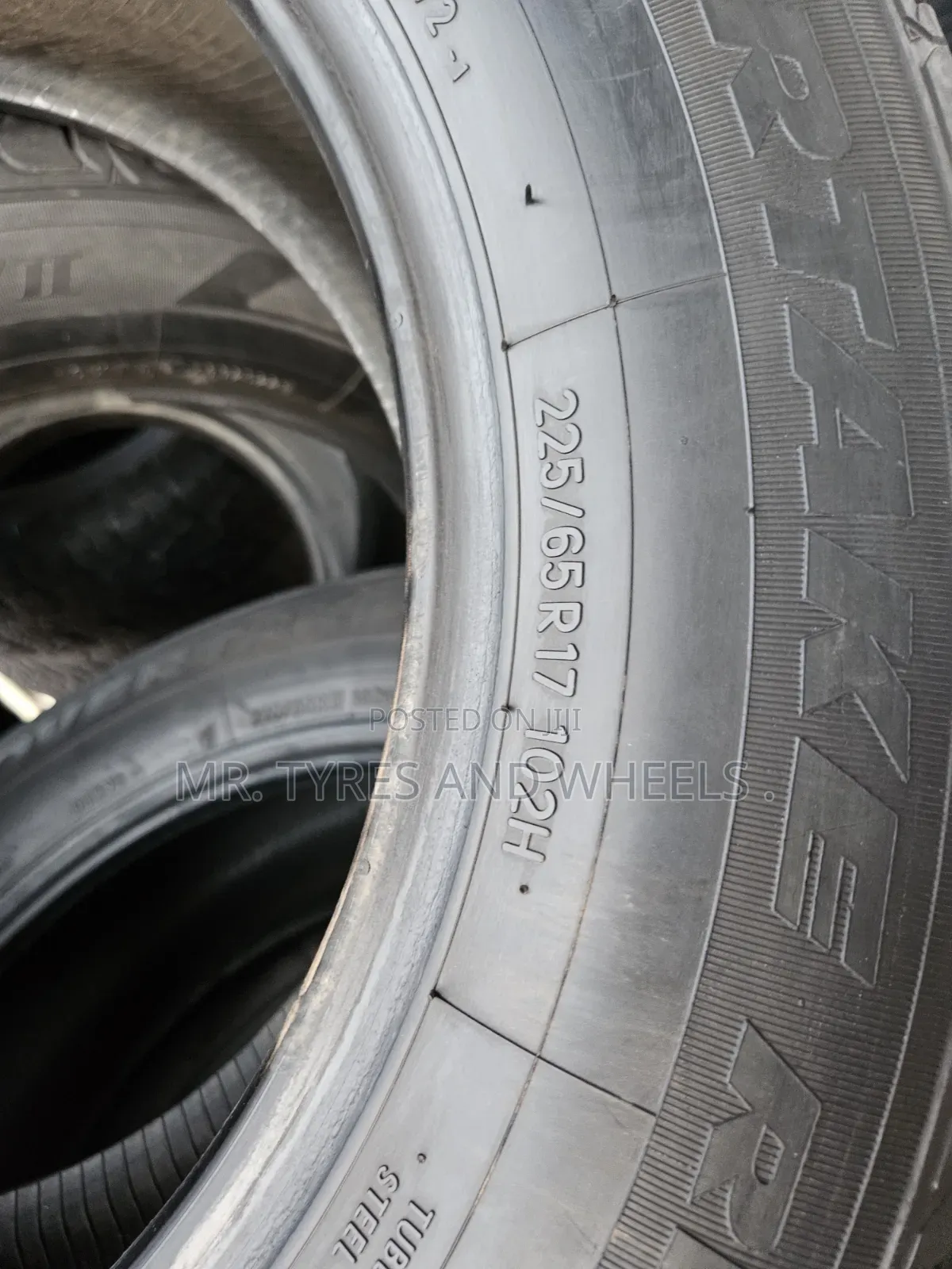 225 65 R17 in Type of Toyo and They Are 4 Pieces Order We Deliver.