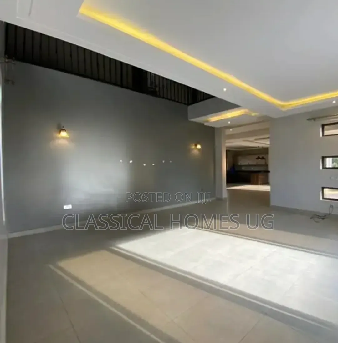4bdrm Duplex in Muyenga, Central Division for rent