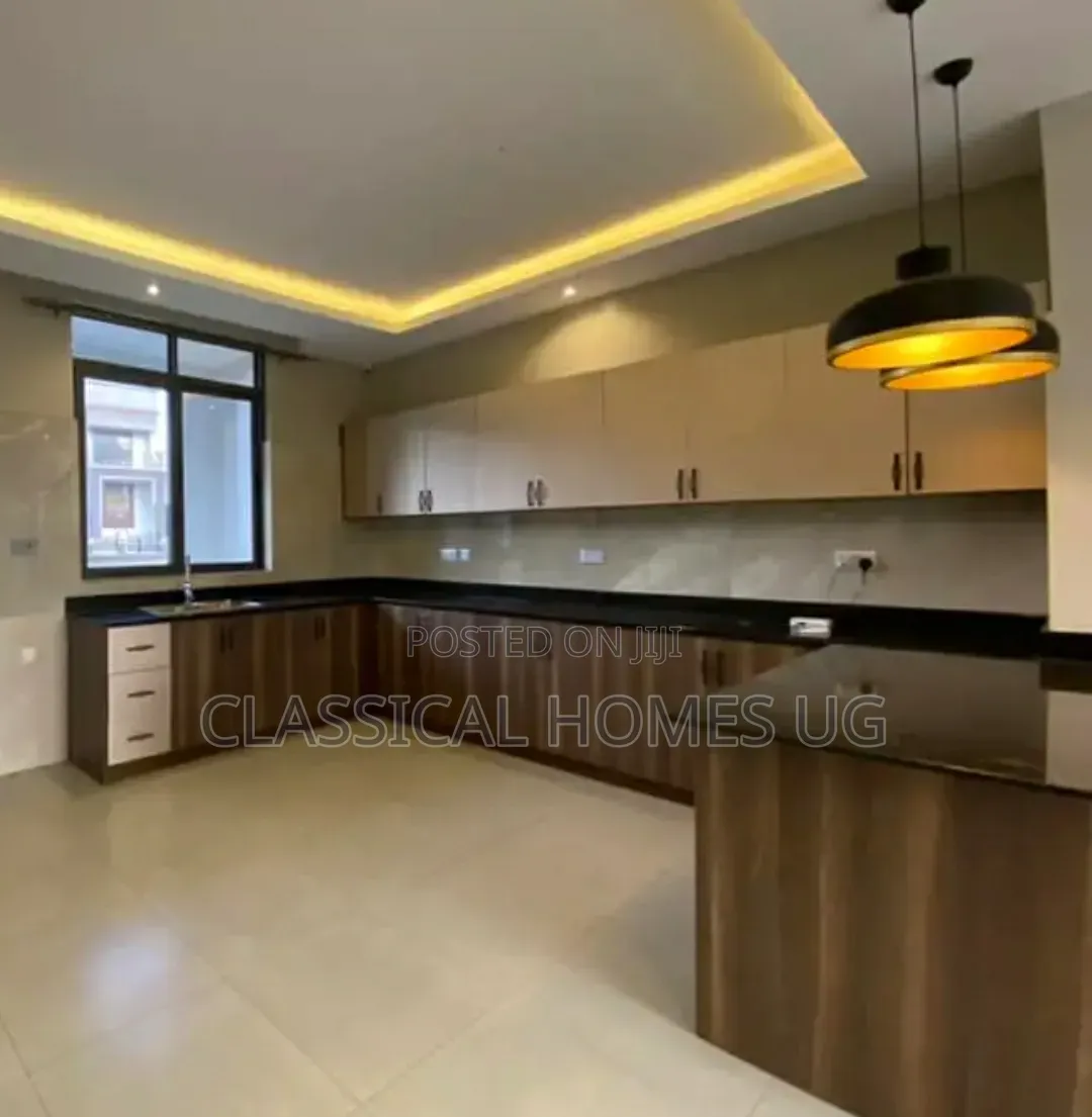 4bdrm Duplex in Muyenga, Central Division for rent