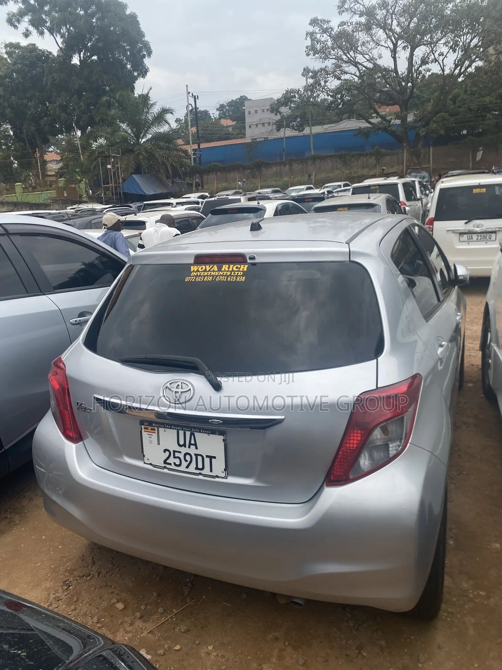 Toyota Vitz 1.0 FWD 3dr 2012 Silver