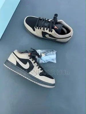Air Jordan 1 Low Elegant Sneakers