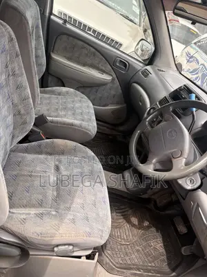 Toyota Raum 2000 Blue