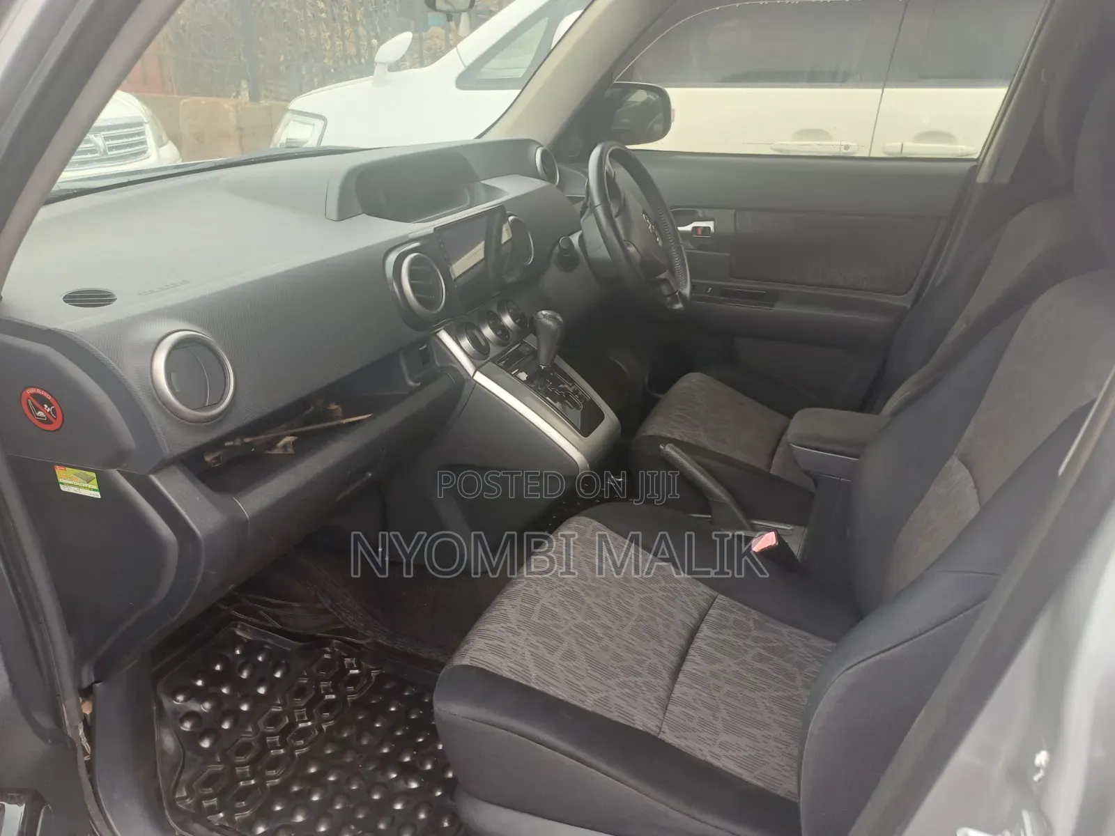 Toyota Corolla Rumion 2010 Silver