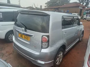 Toyota Corolla Rumion 2010 Silver
