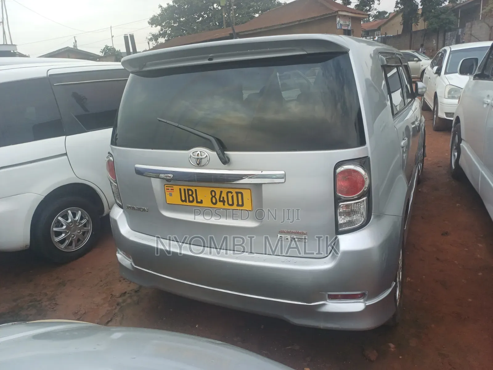 Toyota Corolla Rumion 2010 Silver
