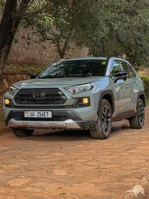 Toyota RAV4 Adventure AWD 2020 Green