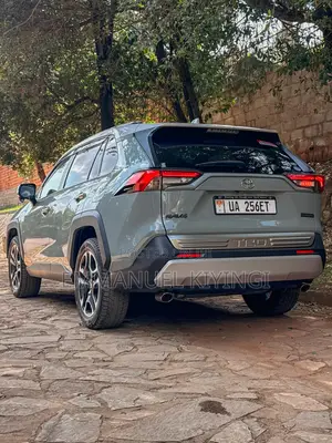Toyota RAV4 Adventure AWD 2020 Green