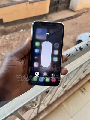 Apple iPhone 11 64 GB Yellow