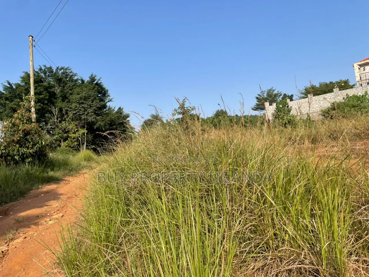 25 Decimals of Land in Akright Entebbe Titled Next to the Golfcourse