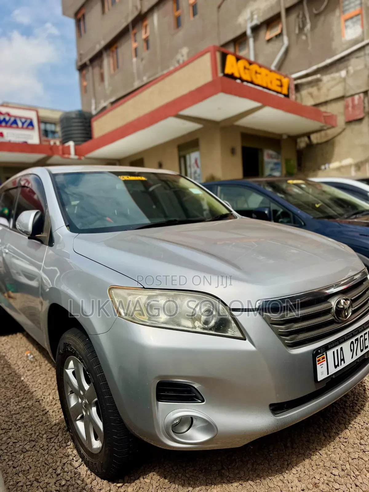 Toyota Vanguard 2010 Silver