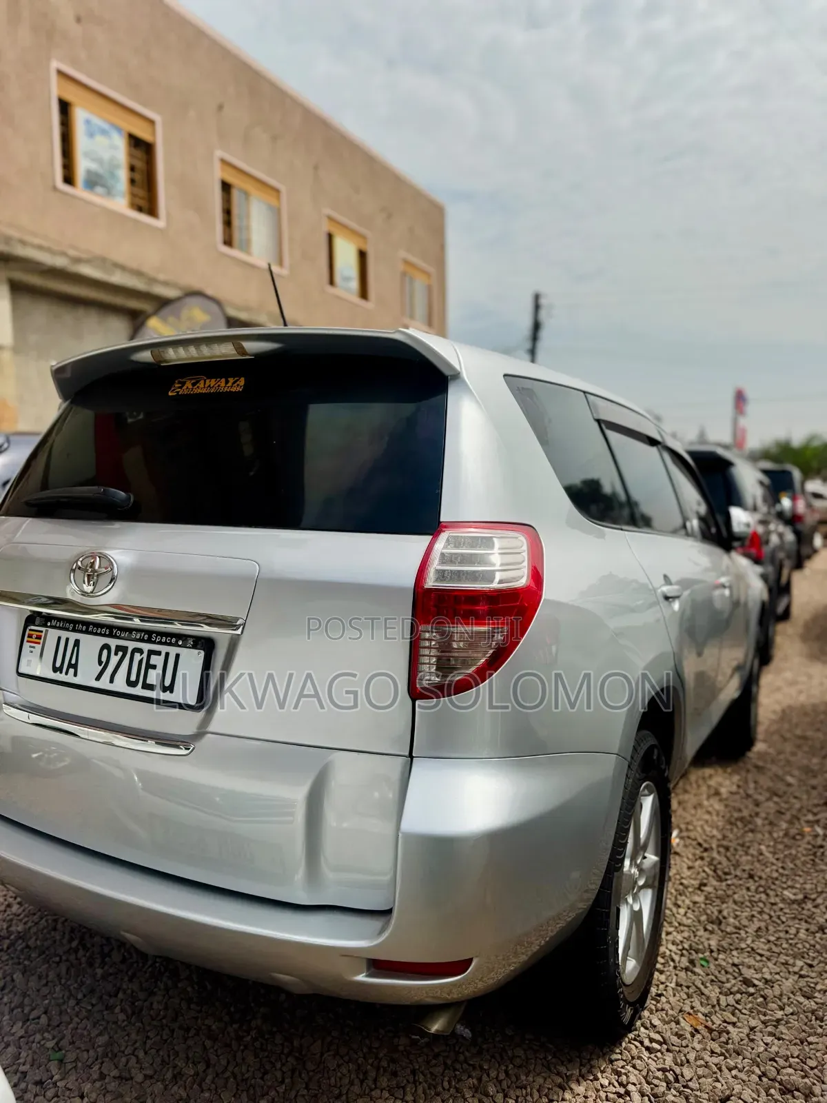 Toyota Vanguard 2010 Silver