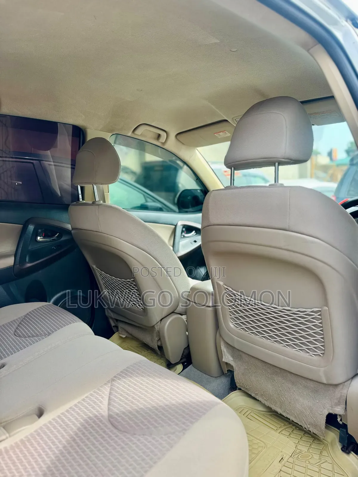 Toyota Vanguard 2010 Silver