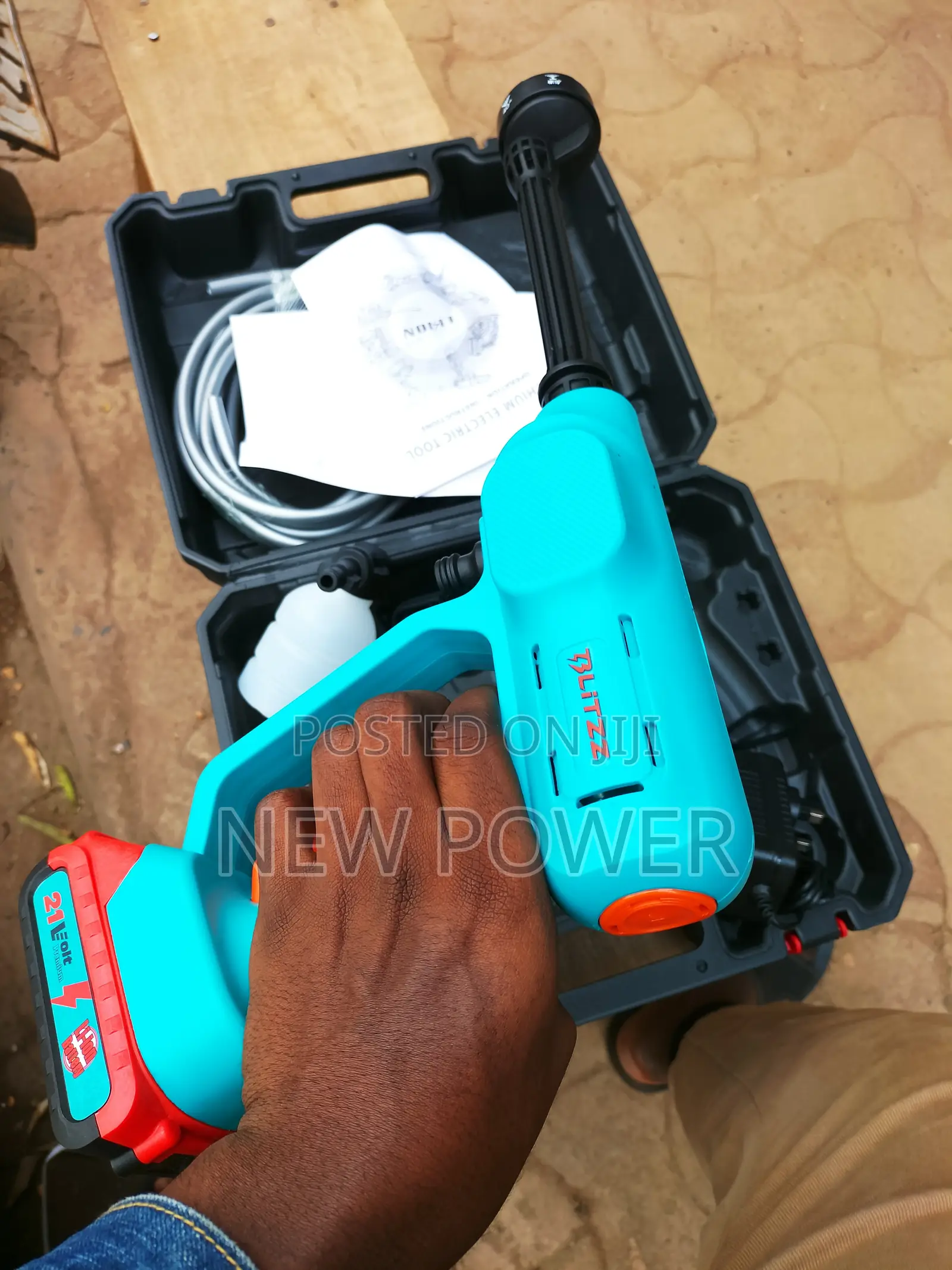 Rechargeable/ Cordless Pressure Washers