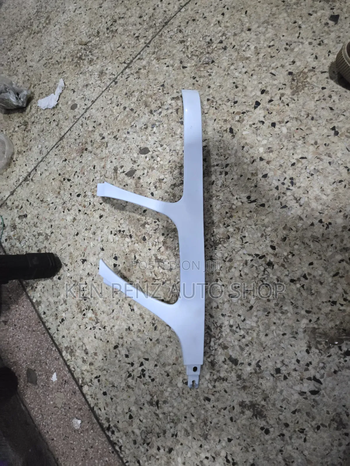 Lexus LX470 Front Bumper Headlight Trim Filler Pannel