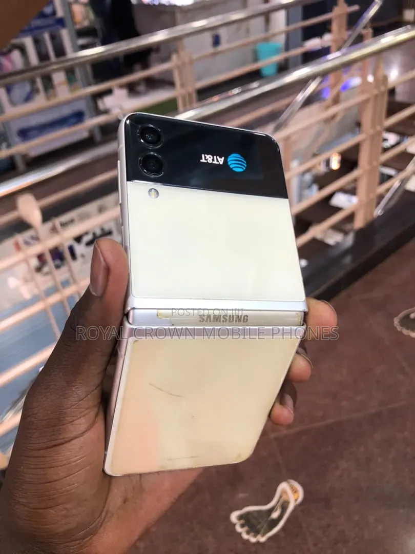 Samsung Galaxy Z Flip3 5G 128 GB White